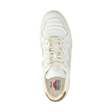 V-82 Sneakers